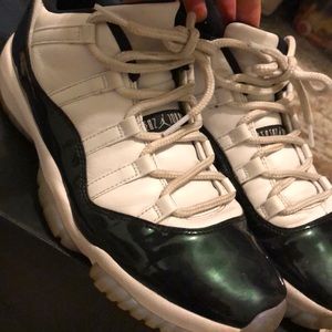 Emerald Jordan 11 retro low